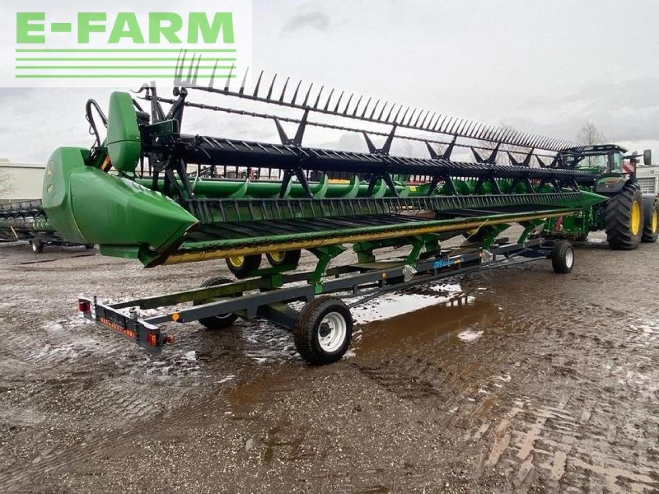 John Deere 735d (10,66m) - Cabezal de grano: foto 3 John Deere 735d (10,66m) - Cabezal de grano: foto 3