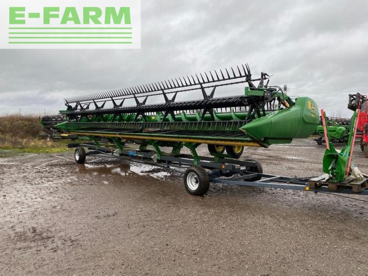 John Deere 735d (10,66m) - Cabezal de grano: foto 1 John Deere 735d (10,66m) - Cabezal de grano: foto 1