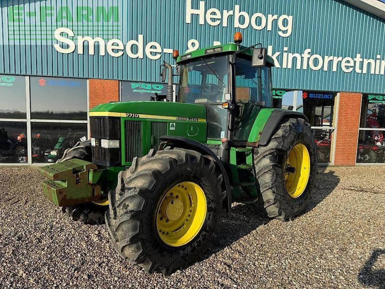 John Deere 7710 - Tractor: foto 1 John Deere 7710 - Tractor: foto 1