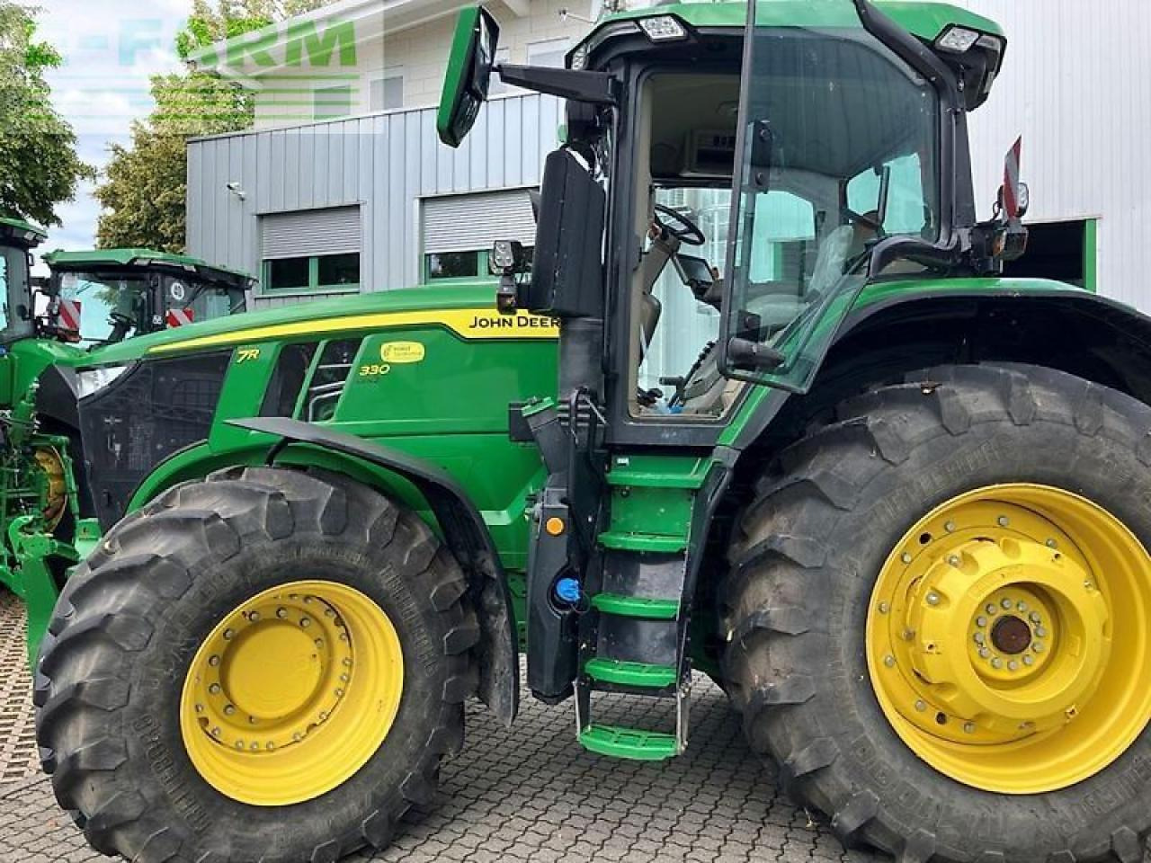 John Deere 7r 330 - Tractor: foto 5 John Deere 7r 330 - Tractor: foto 5