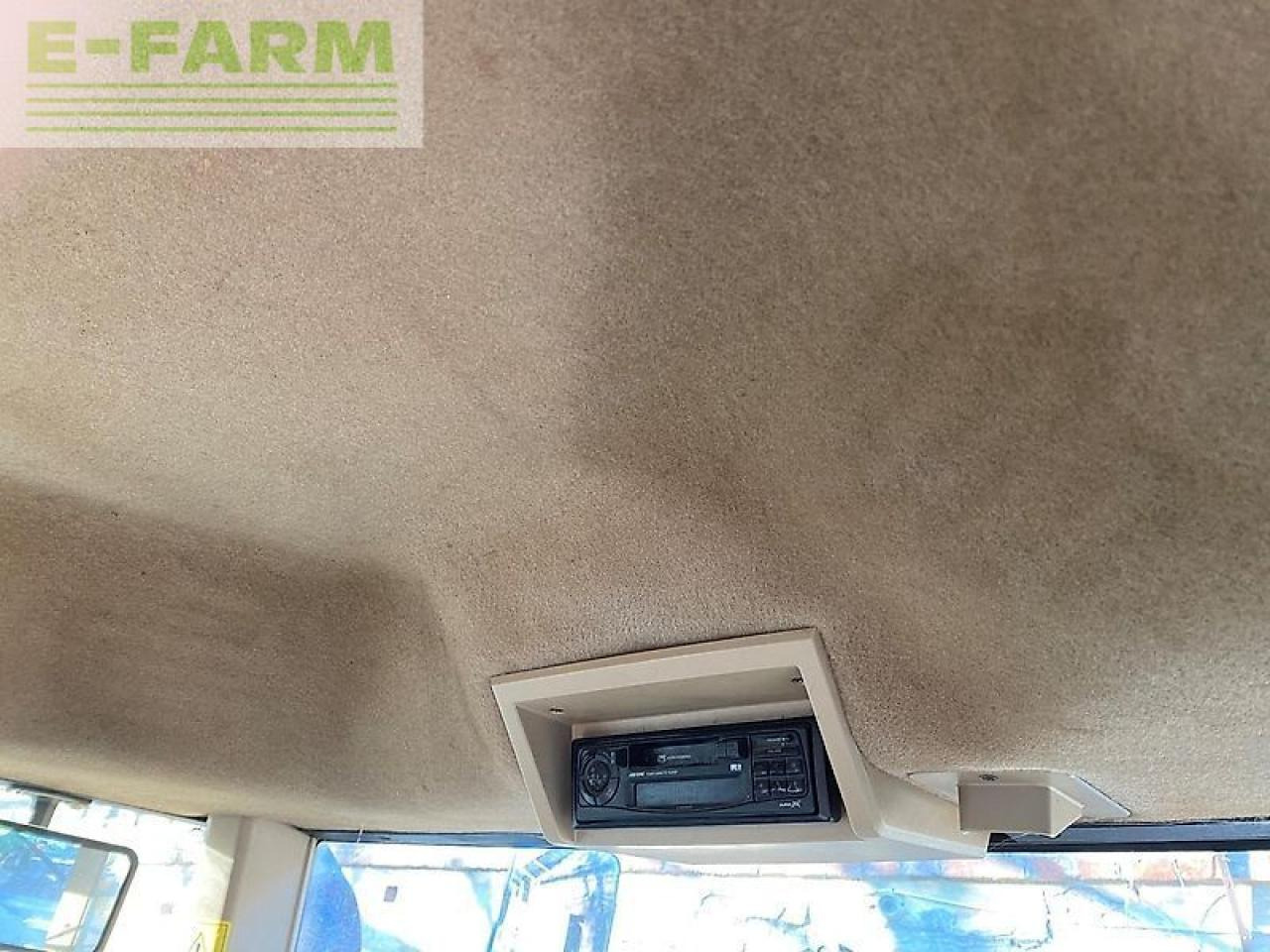 Tractor John Deere 8320: foto 30