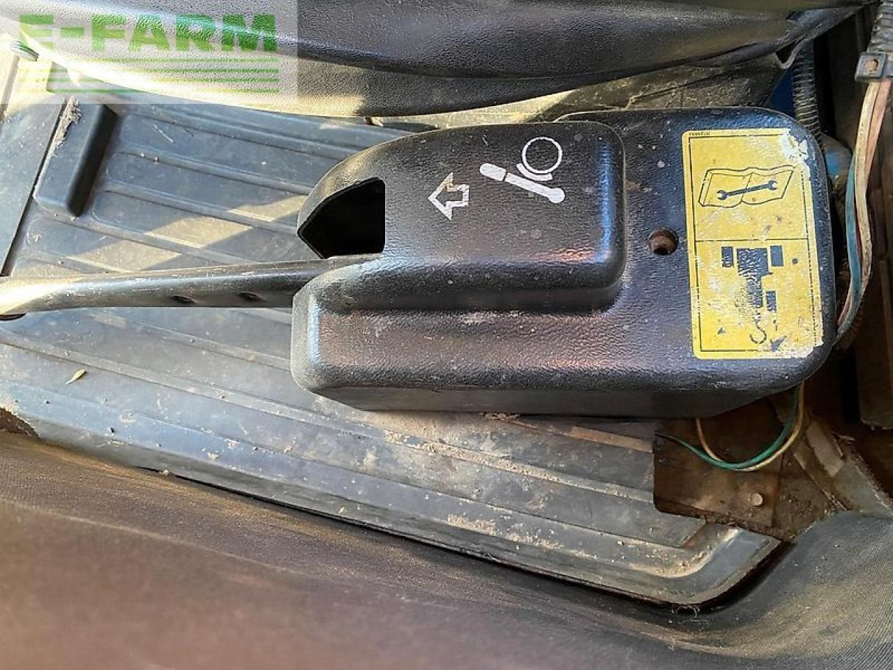 Tractor John Deere 8320: foto 31