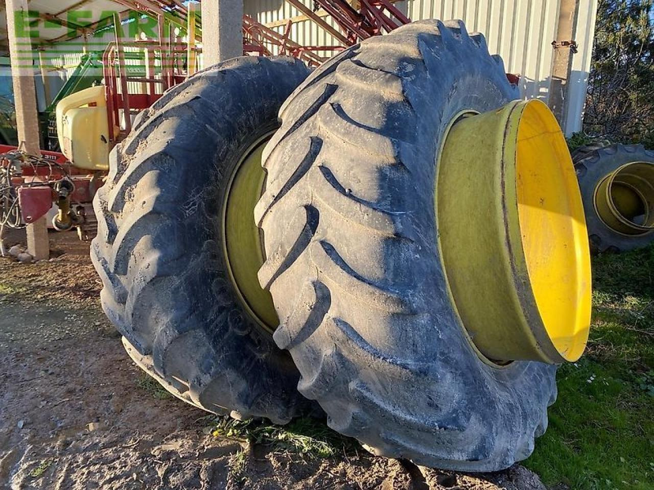Tractor John Deere 8320: foto 37