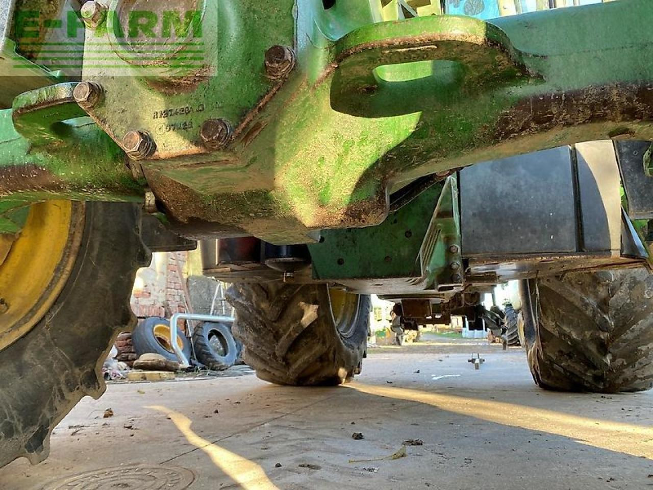 Tractor John Deere 8320: foto 12