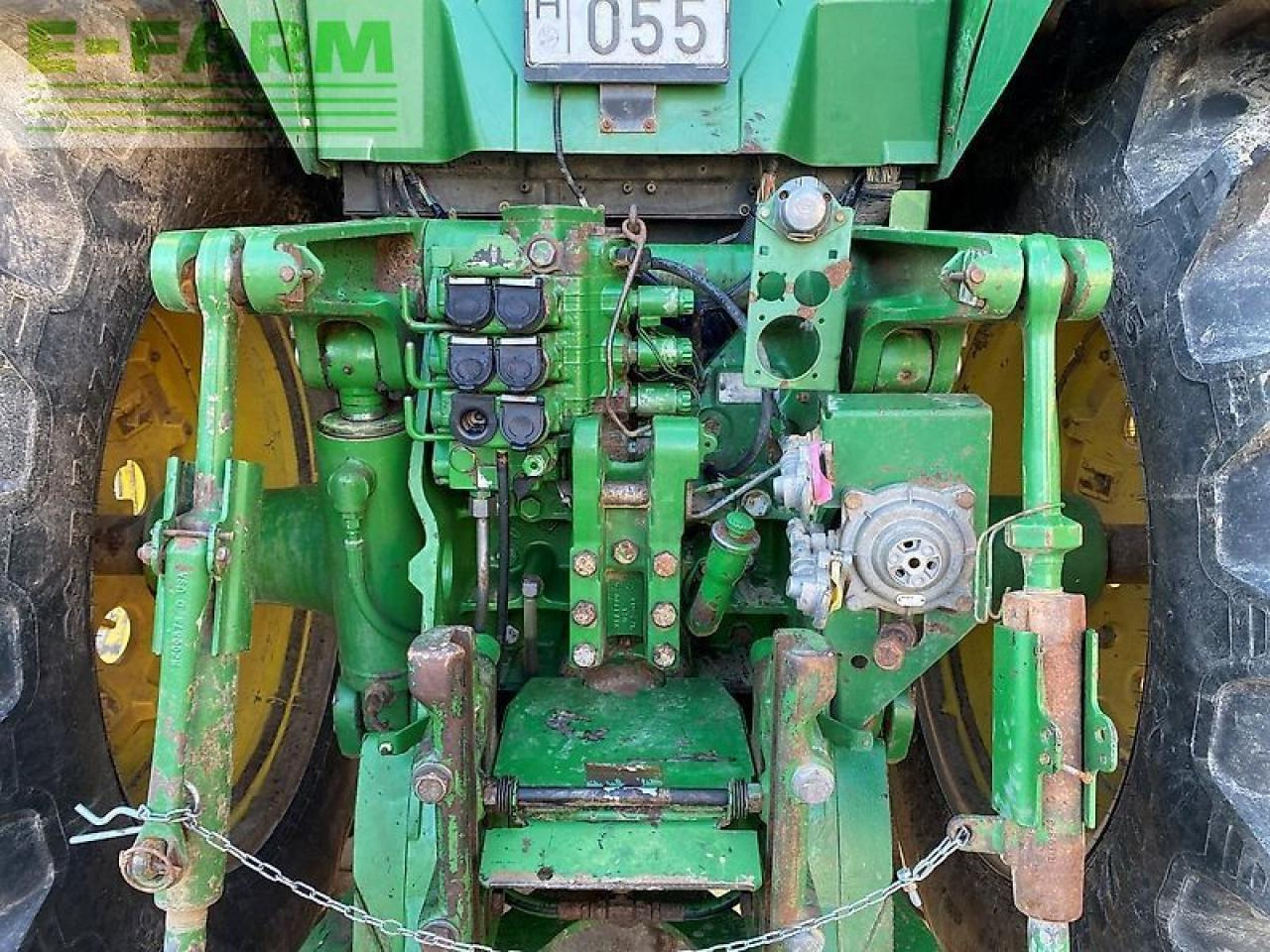 Tractor John Deere 8320: foto 15