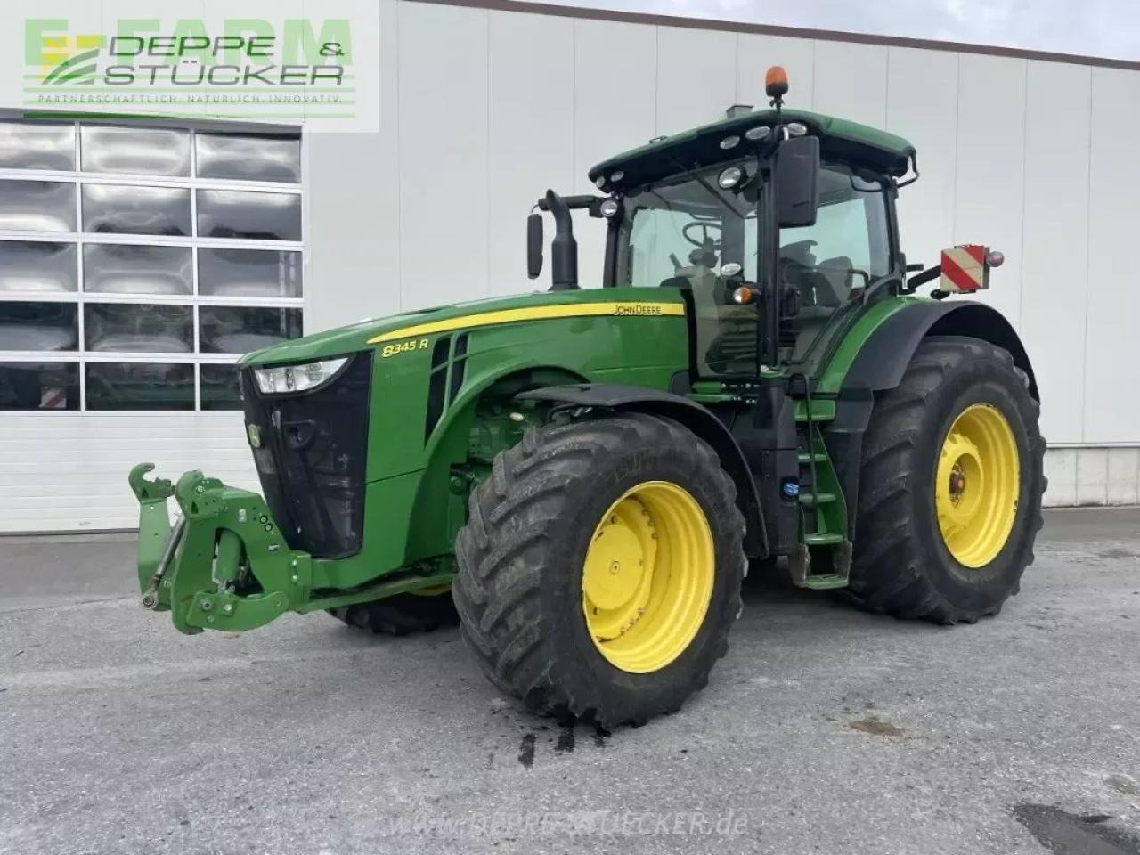 John Deere 8345r e23 - Tractor: foto 1 John Deere 8345r e23 - Tractor: foto 1