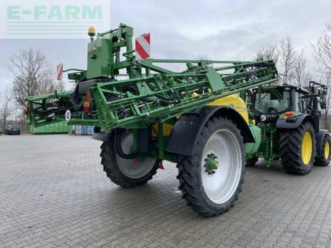 John Deere r 732i - Pulverizador arrastrado: foto 3 John Deere r 732i - Pulverizador arrastrado: foto 3