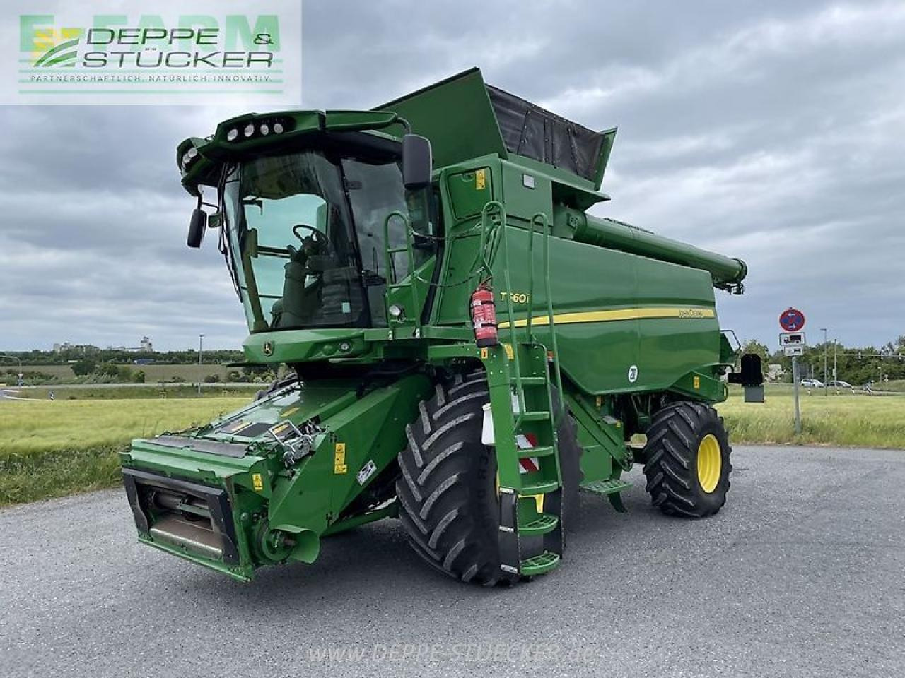 John Deere t560 mit 722pf - Cosechadora de granos: foto 1 John Deere t560 mit 722pf - Cosechadora de granos: foto 1