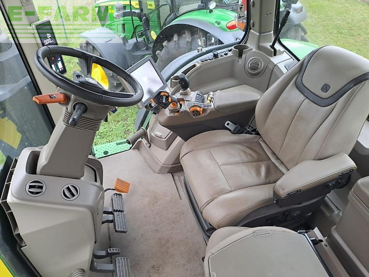 John Deere traktor 7r330 - Accesorios para cosechadoras de forraje: foto 5 John Deere traktor 7r330 - Accesorios para cosechadoras de forraje: foto 5