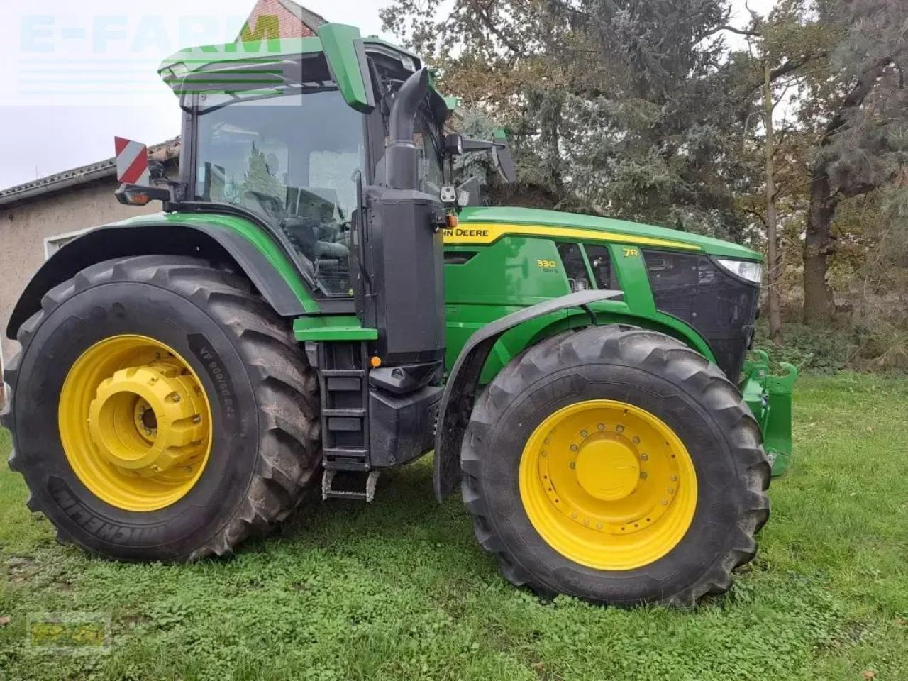 John Deere traktor 7r330 - Tractor: foto 1 John Deere traktor 7r330 - Tractor: foto 1