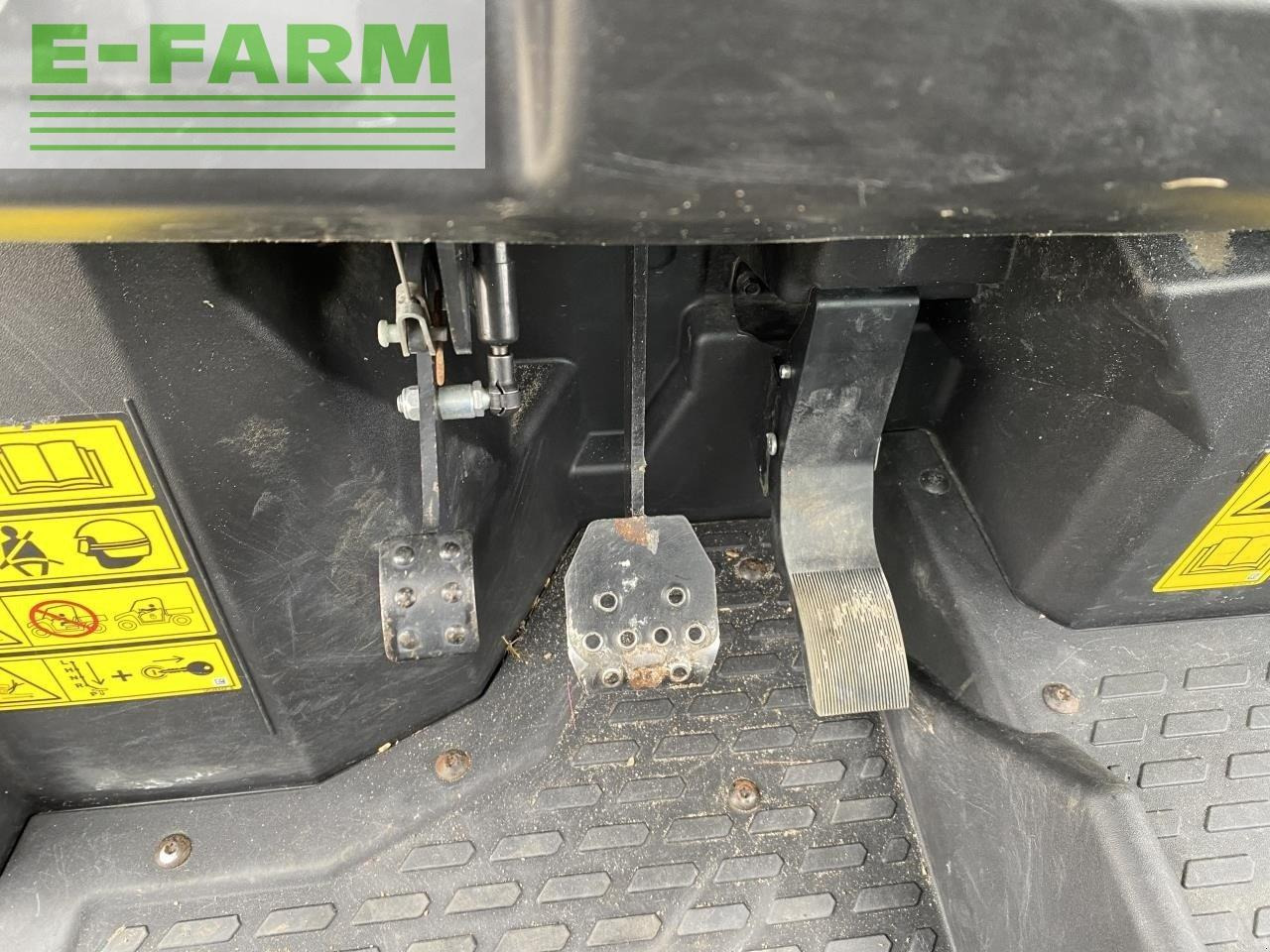 John Deere xuv865m - Tractor: foto 4 John Deere xuv865m - Tractor: foto 4