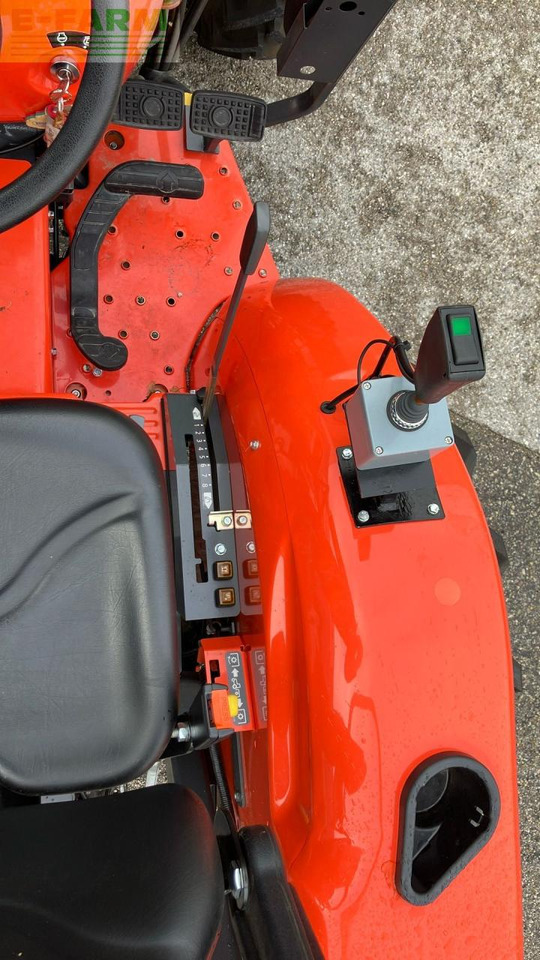 Tractor Kubota L1-382: foto 18