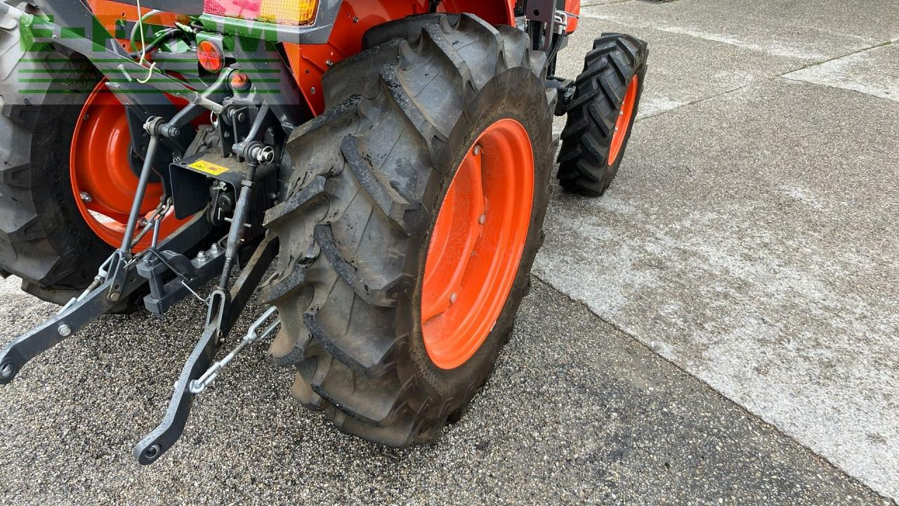 Tractor Kubota L1-382: foto 11