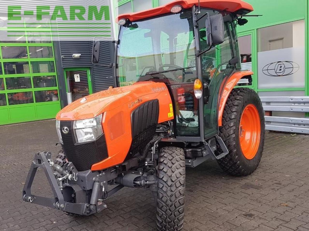 Kubota l2-452 - Tractor: foto 1 Kubota l2-452 - Tractor: foto 1