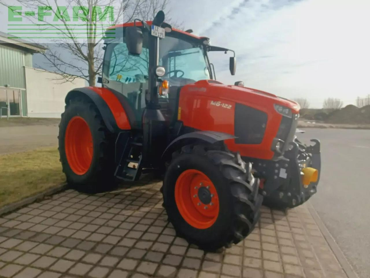 Kubota m6-122 - Tractor: foto 2 Kubota m6-122 - Tractor: foto 2