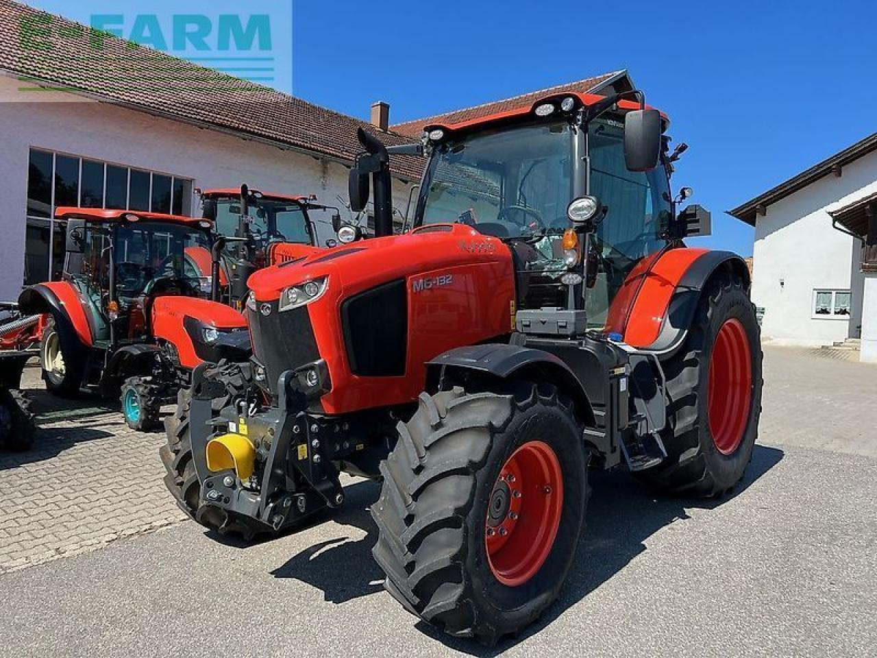 Kubota m6132 - Tractor: foto 1 Kubota m6132 - Tractor: foto 1