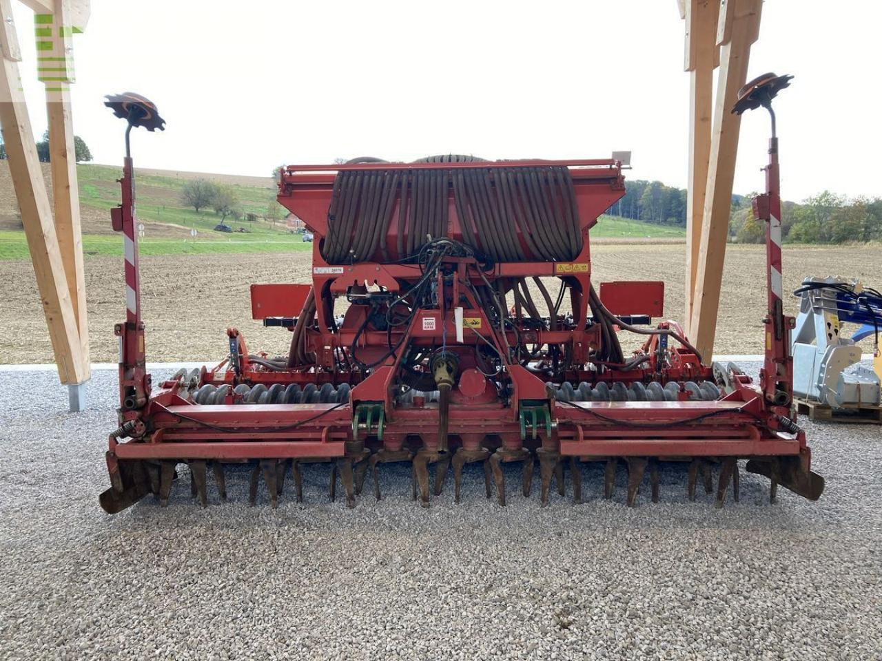 Kverneland ngs 101 mit kuhn venta lc 4000 - Combinado de siembra: foto 4 Kverneland ngs 101 mit kuhn venta lc 4000 - Combinado de siembra: foto 4