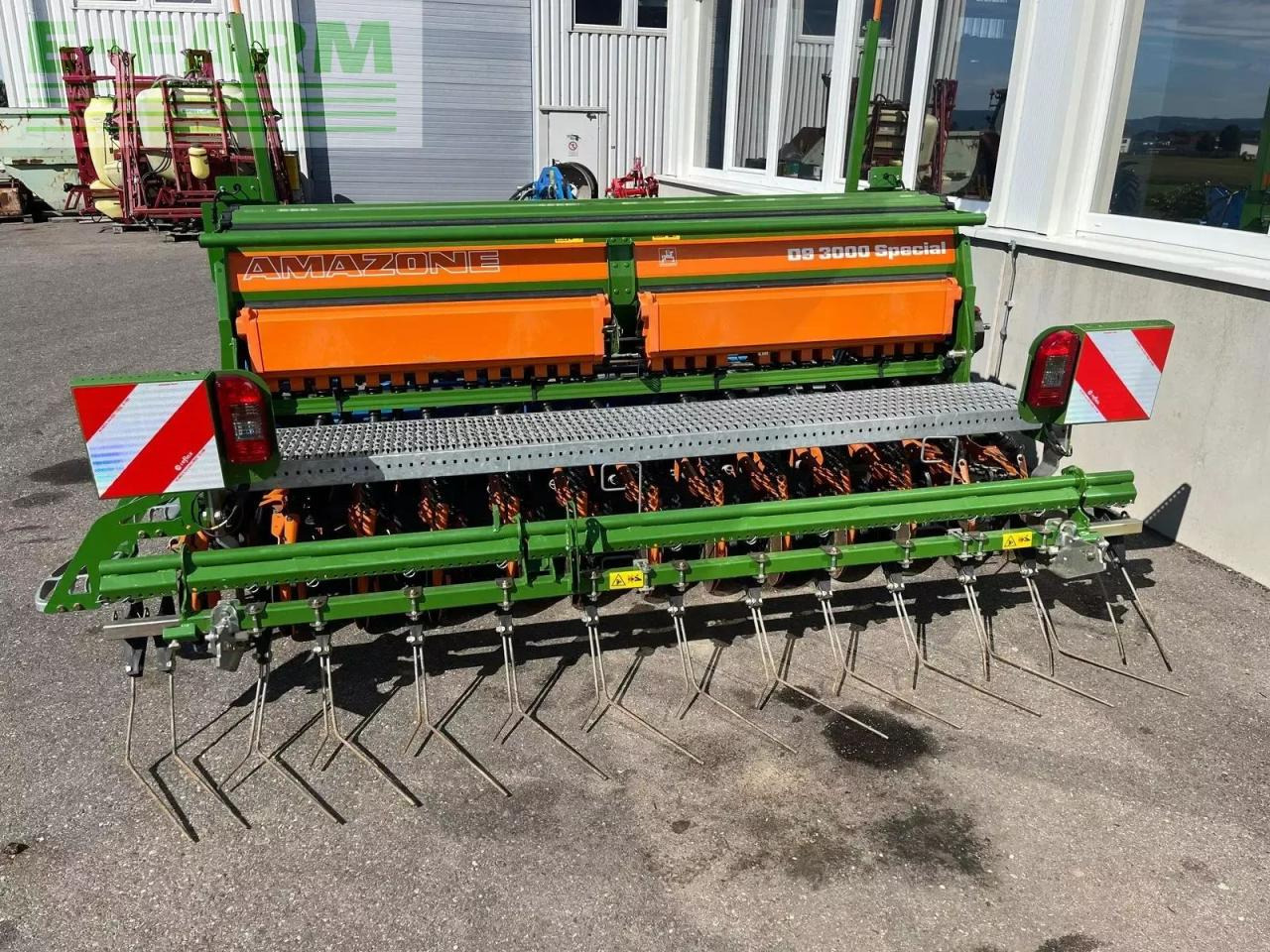 Lemken zirkon 8/300 - Equipo para trabajo del suelo: foto 3 Lemken zirkon 8/300 - Equipo para trabajo del suelo: foto 3