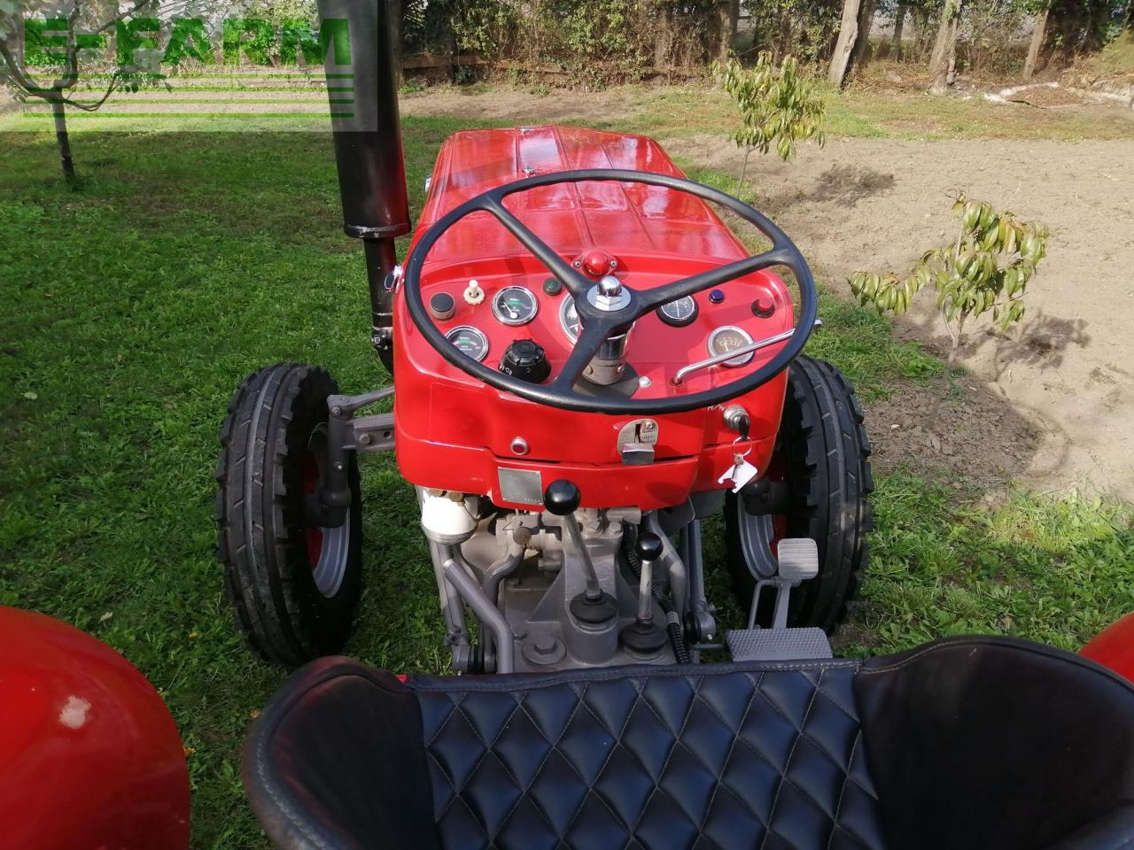 Massey Ferguson 135 - Tractor: foto 3 Massey Ferguson 135 - Tractor: foto 3