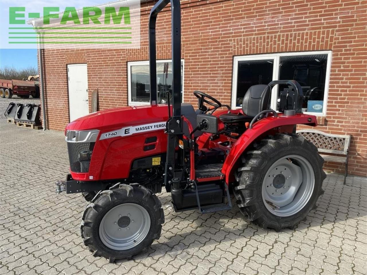 Massey Ferguson 1740e - Tractor: foto 1 Massey Ferguson 1740e - Tractor: foto 1