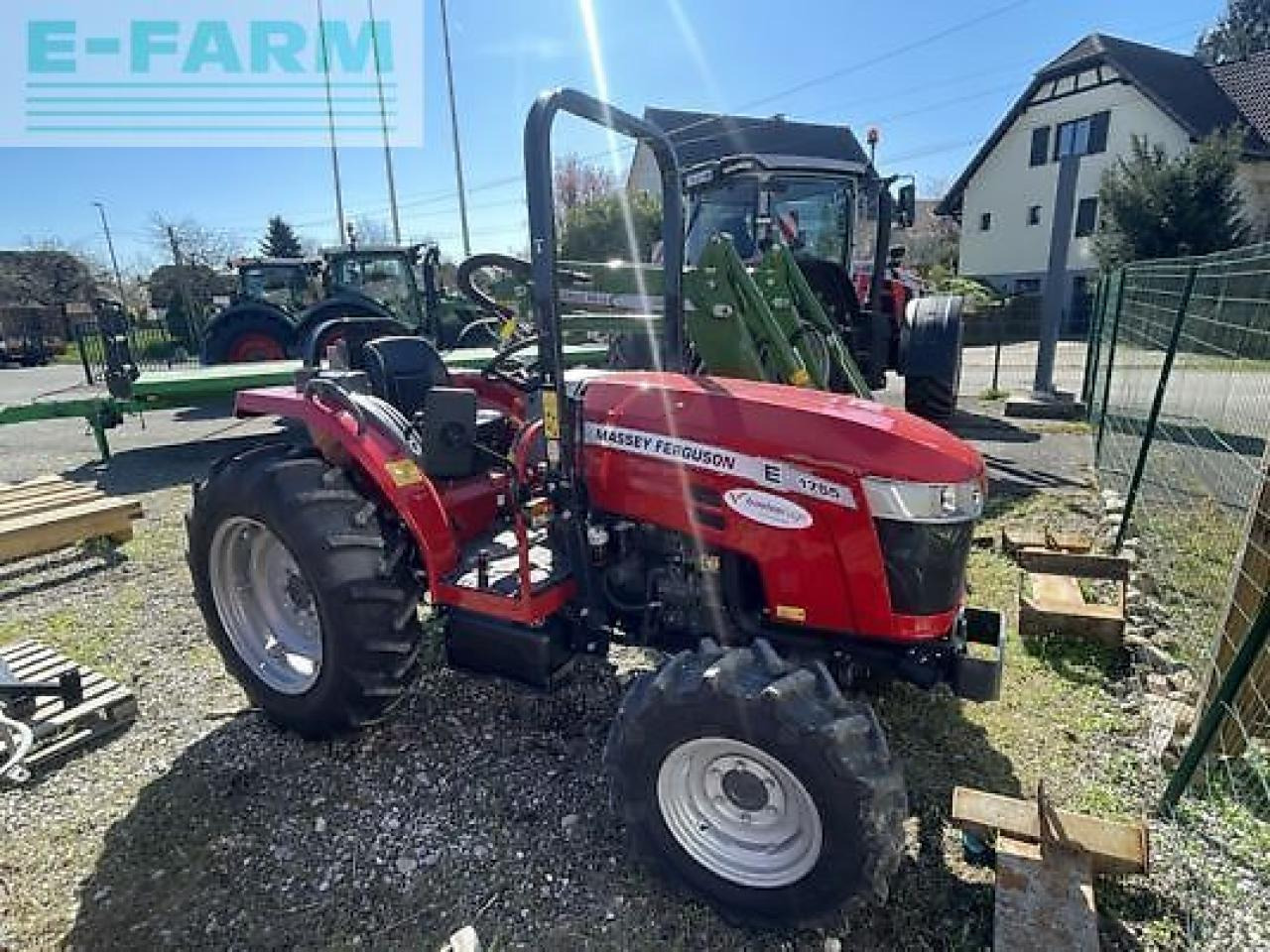 Massey Ferguson 1755e - Tractor: foto 1 Massey Ferguson 1755e - Tractor: foto 1