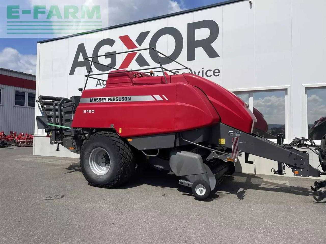 Massey Ferguson 2190 - Empacadora de pacas cuadradas: foto 1 Massey Ferguson 2190 - Empacadora de pacas cuadradas: foto 1