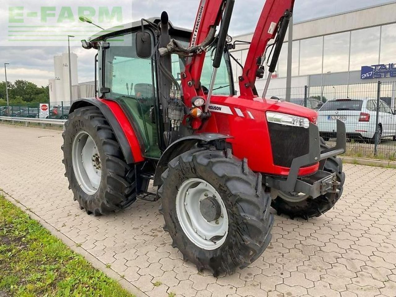 Massey Ferguson 4707 mit frontalder - Tractor: foto 3 Massey Ferguson 4707 mit frontalder - Tractor: foto 3