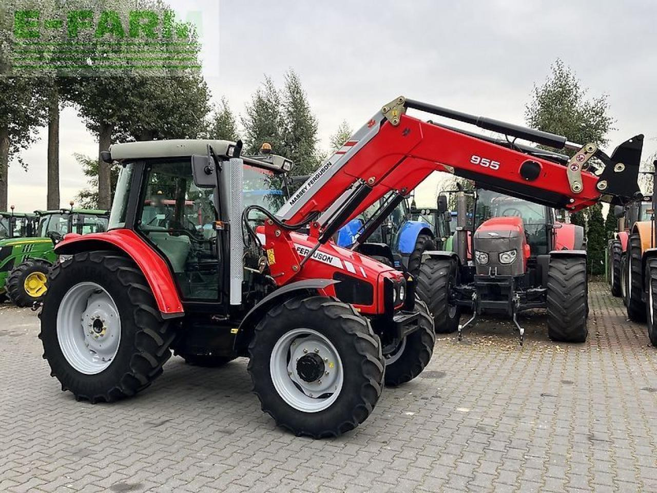 Massey Ferguson 5455 dyna-4 + massey ferguson 955 - Tractor: foto 4 Massey Ferguson 5455 dyna-4 + massey ferguson 955 - Tractor: foto 4