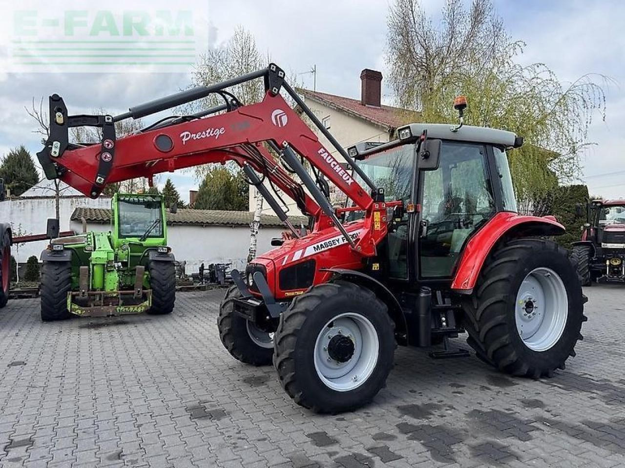Tractor Massey Ferguson 5455 + faucheux prestige 120: foto 9