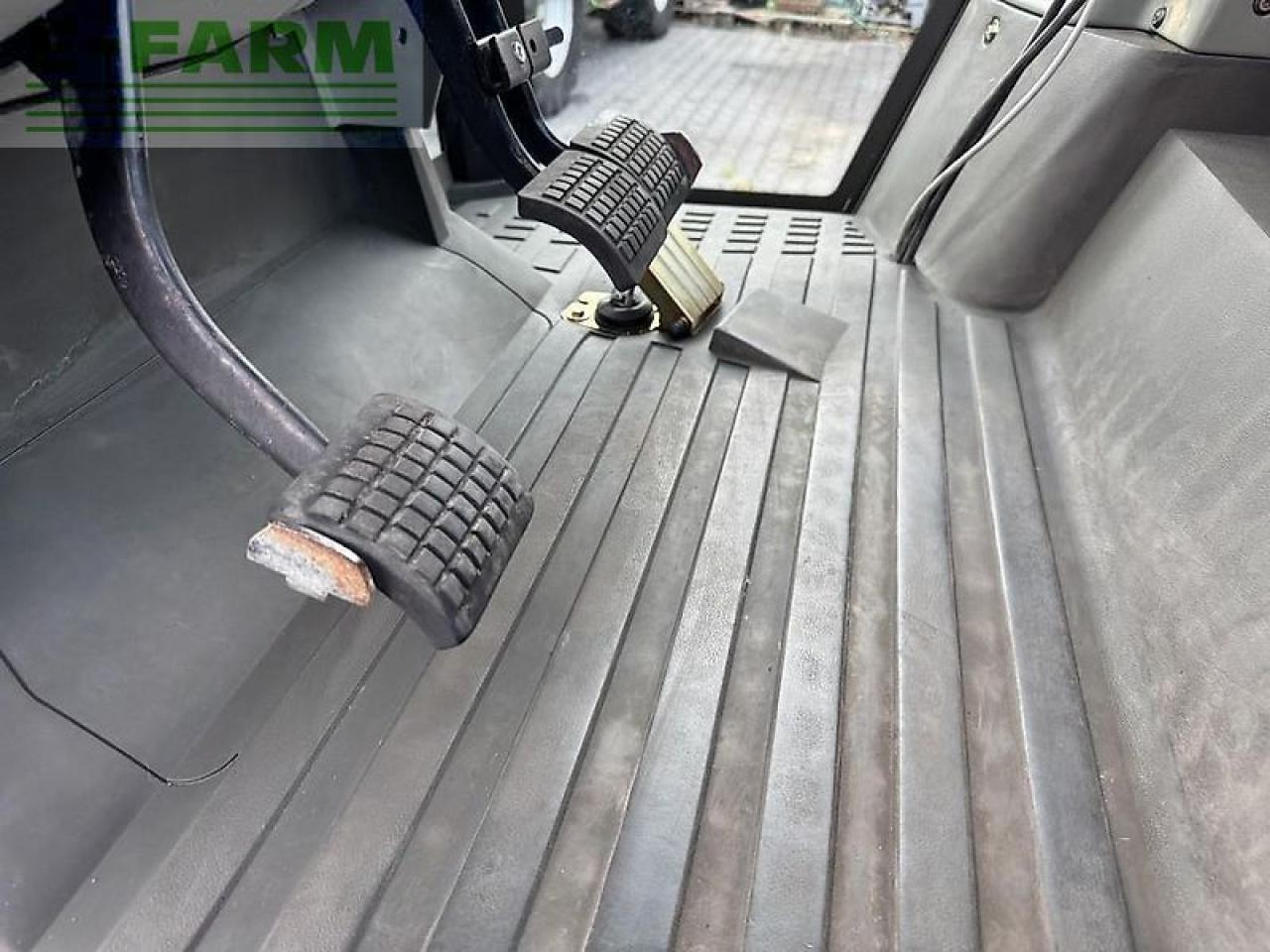 Tractor Massey Ferguson 5455 + faucheux prestige 120: foto 16