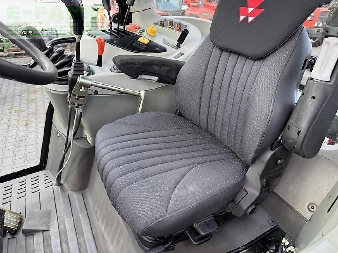 Tractor Massey Ferguson 5455 + faucheux prestige 120: foto 11