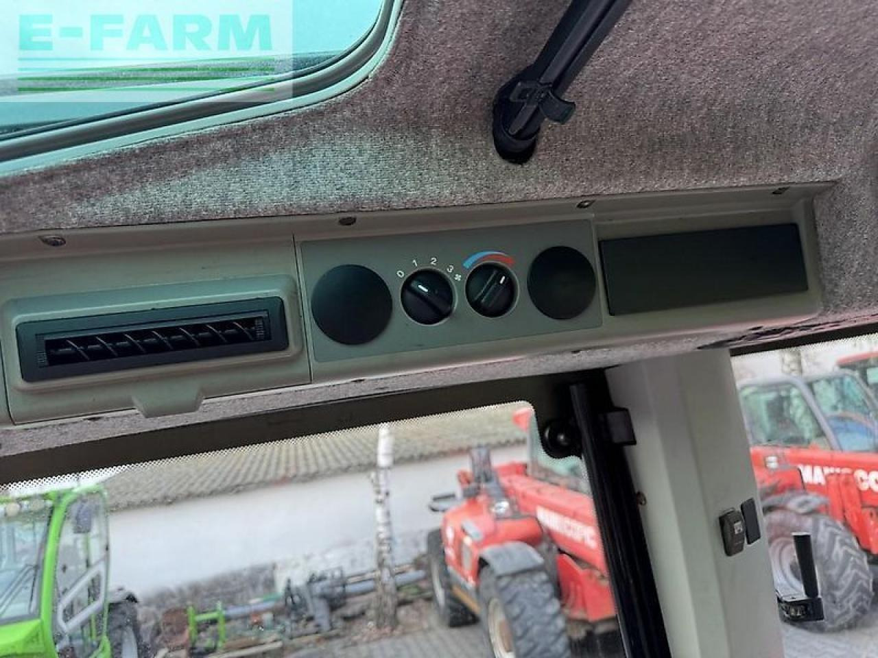 Tractor Massey Ferguson 5455 + faucheux prestige 120: foto 14