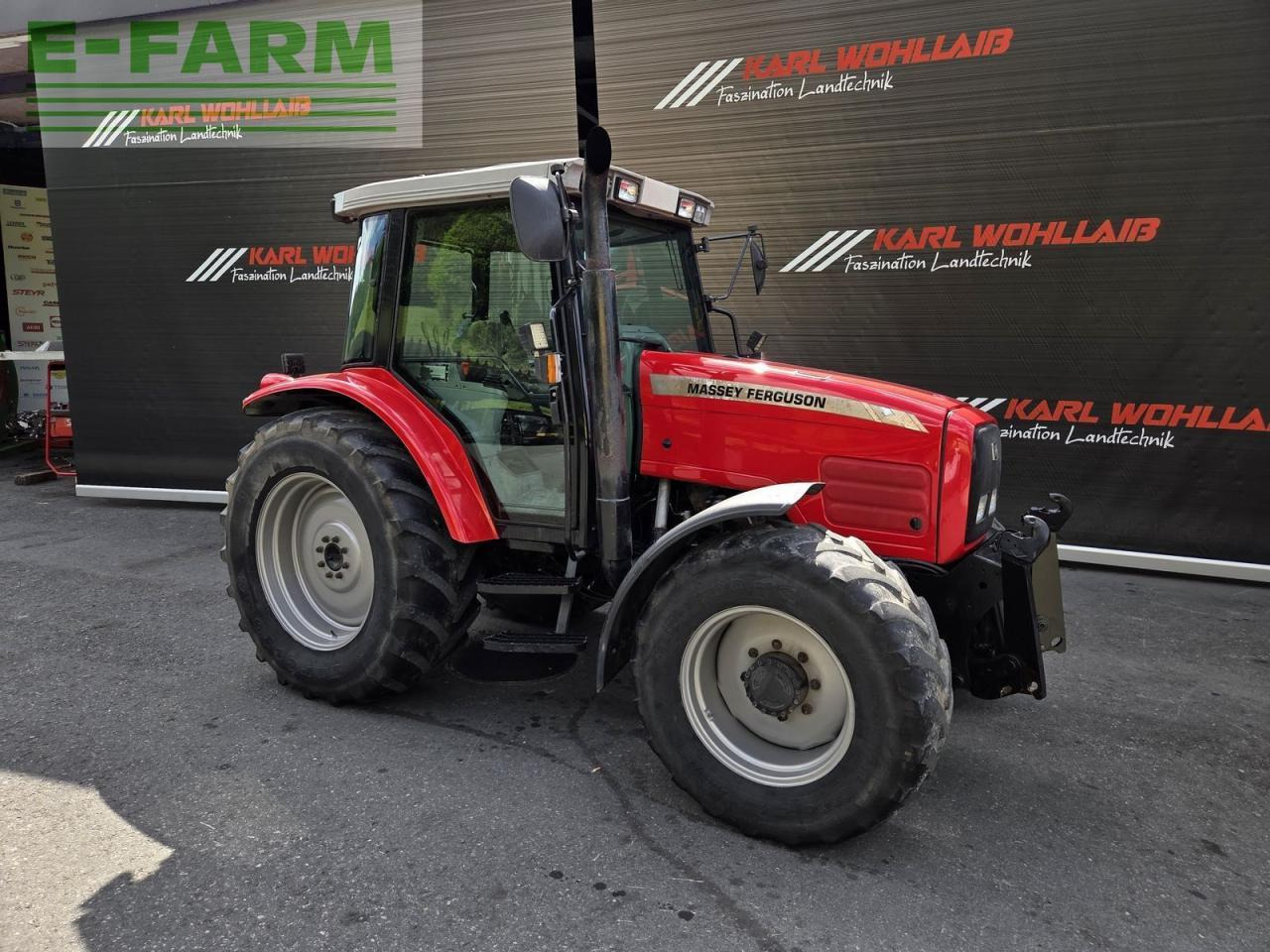 Massey Ferguson 6235-4 - Tractor: foto 3 Massey Ferguson 6235-4 - Tractor: foto 3