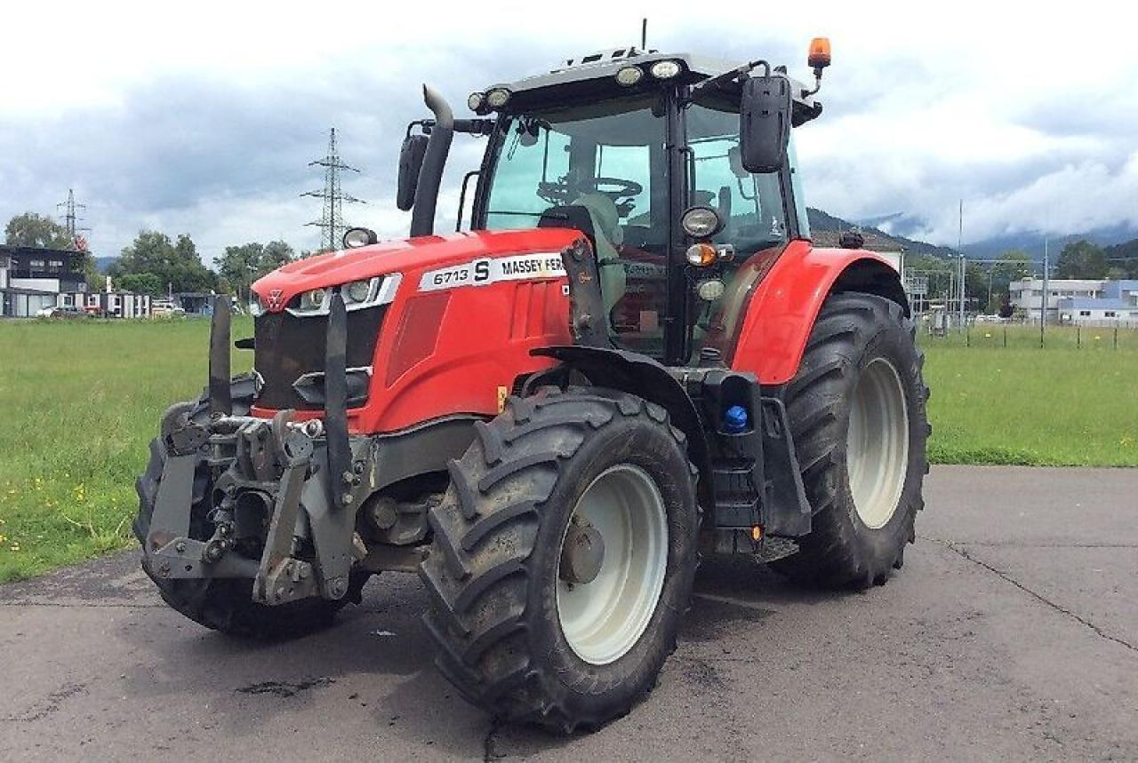 Massey Ferguson 6713s - Tractor: foto 1 Massey Ferguson 6713s - Tractor: foto 1