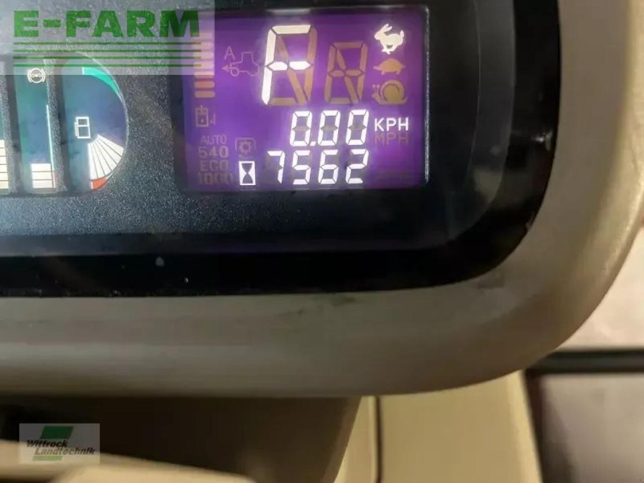 Massey Ferguson 7624 - Tractor: foto 2 Massey Ferguson 7624 - Tractor: foto 2