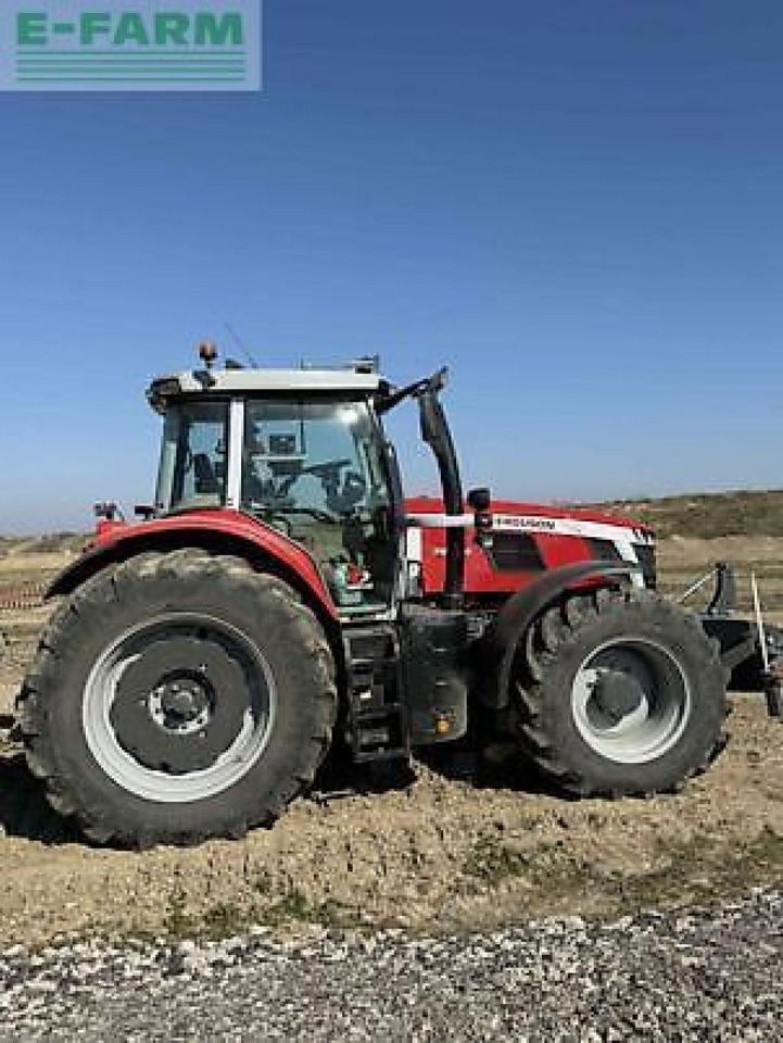 Massey Ferguson 7s210 - Tractor: foto 1 Massey Ferguson 7s210 - Tractor: foto 1