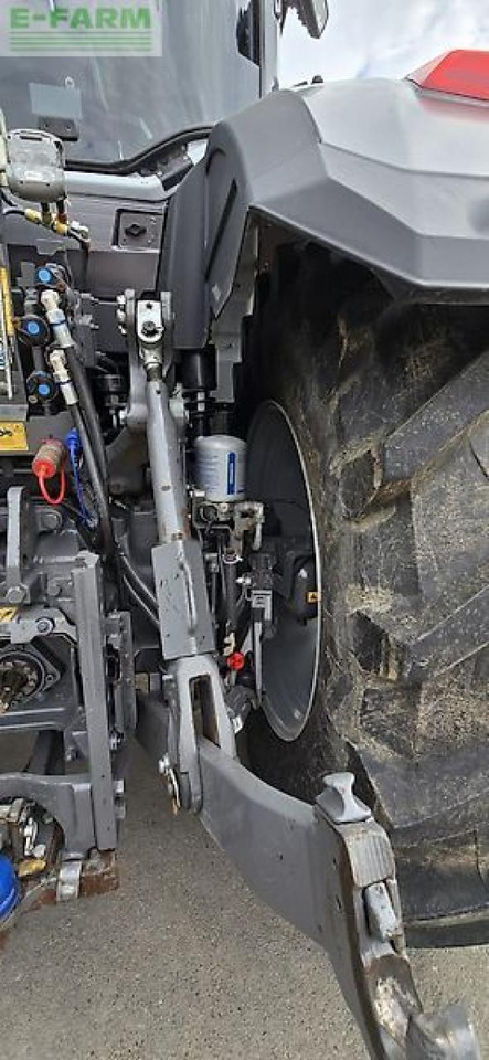 Tractor Massey Ferguson 8s.265: foto 16