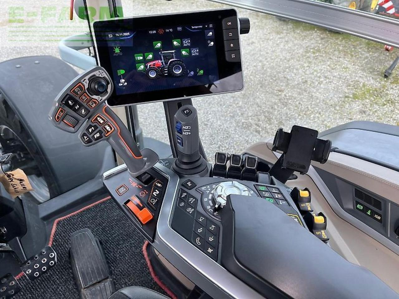 Tractor Massey Ferguson 8s.265: foto 8 Tractor Massey Ferguson 8s.265: foto 8