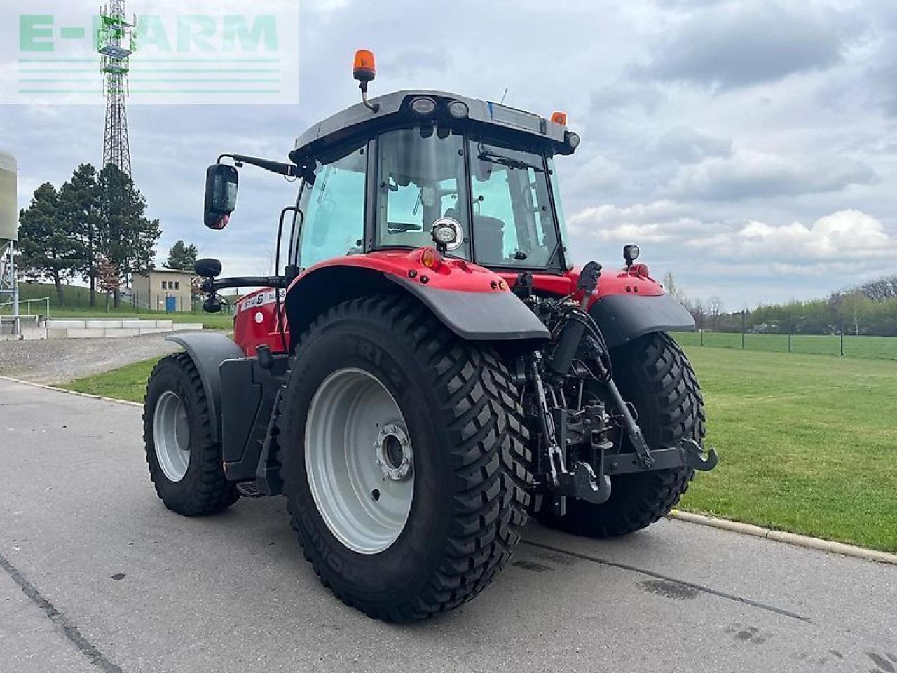 Massey Ferguson mf 6716 s dyna-vt efficient Efficient - Tractor: foto 4 Massey Ferguson mf 6716 s dyna-vt efficient Efficient - Tractor: foto 4