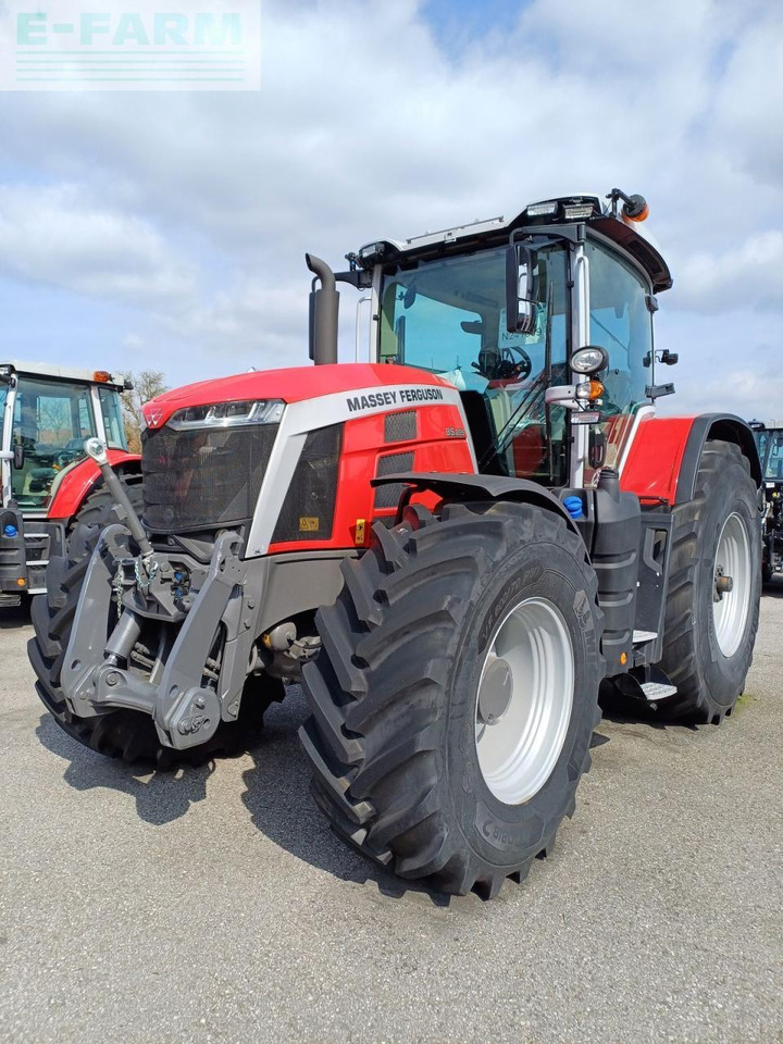 Massey Ferguson mf 8s.225 - Tractor: foto 1 Massey Ferguson mf 8s.225 - Tractor: foto 1