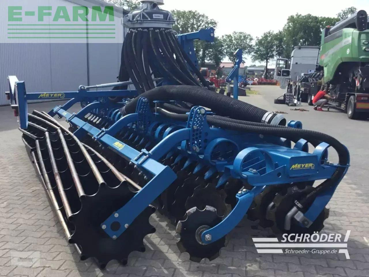 Meyer-Lohne mixi 6000 gefedert - Pulverizador autopropulsado: foto 3 Meyer-Lohne mixi 6000 gefedert - Pulverizador autopropulsado: foto 3