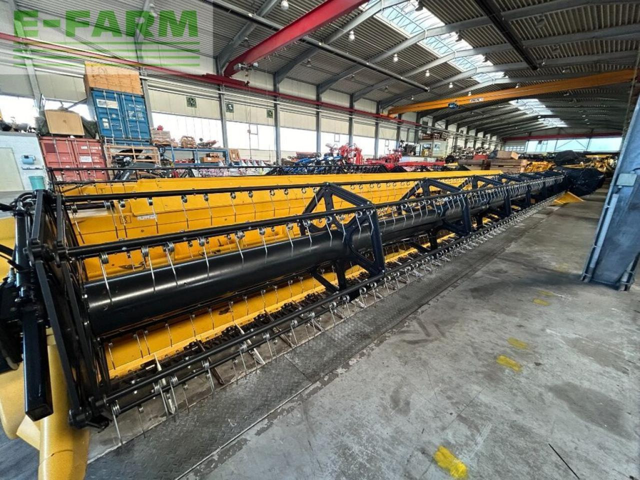 New Holland 760cg 12.5m/41 ft vf - Accesorios para cosechadoras de forraje: foto 1 New Holland 760cg 12.5m/41 ft vf - Accesorios para cosechadoras de forraje: foto 1