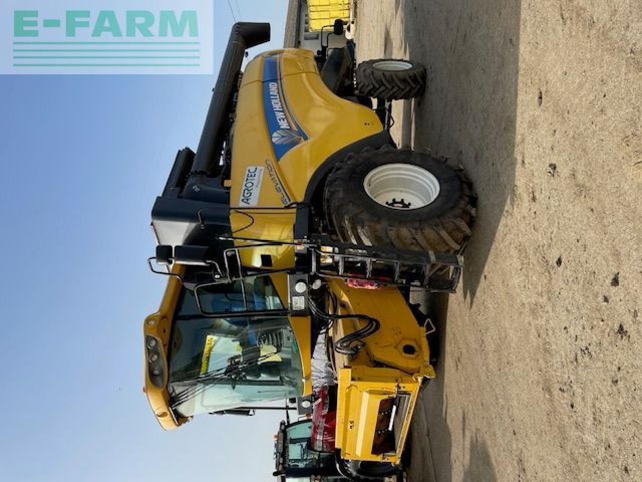 New Holland CX6090 - Cosechadora de granos: foto 1 New Holland CX6090 - Cosechadora de granos: foto 1
