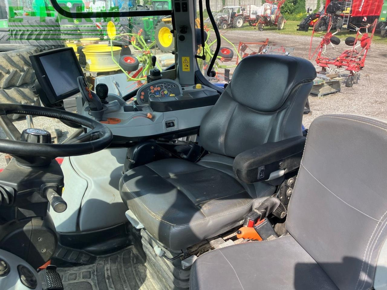 Tractor New Holland T7.220: foto 11