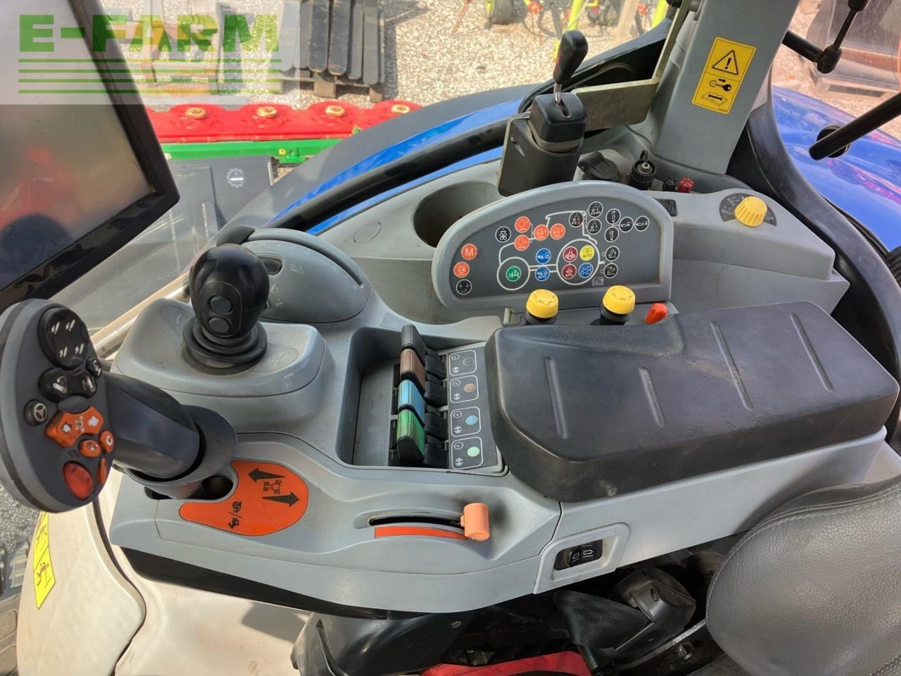 Tractor New Holland T7.220: foto 10