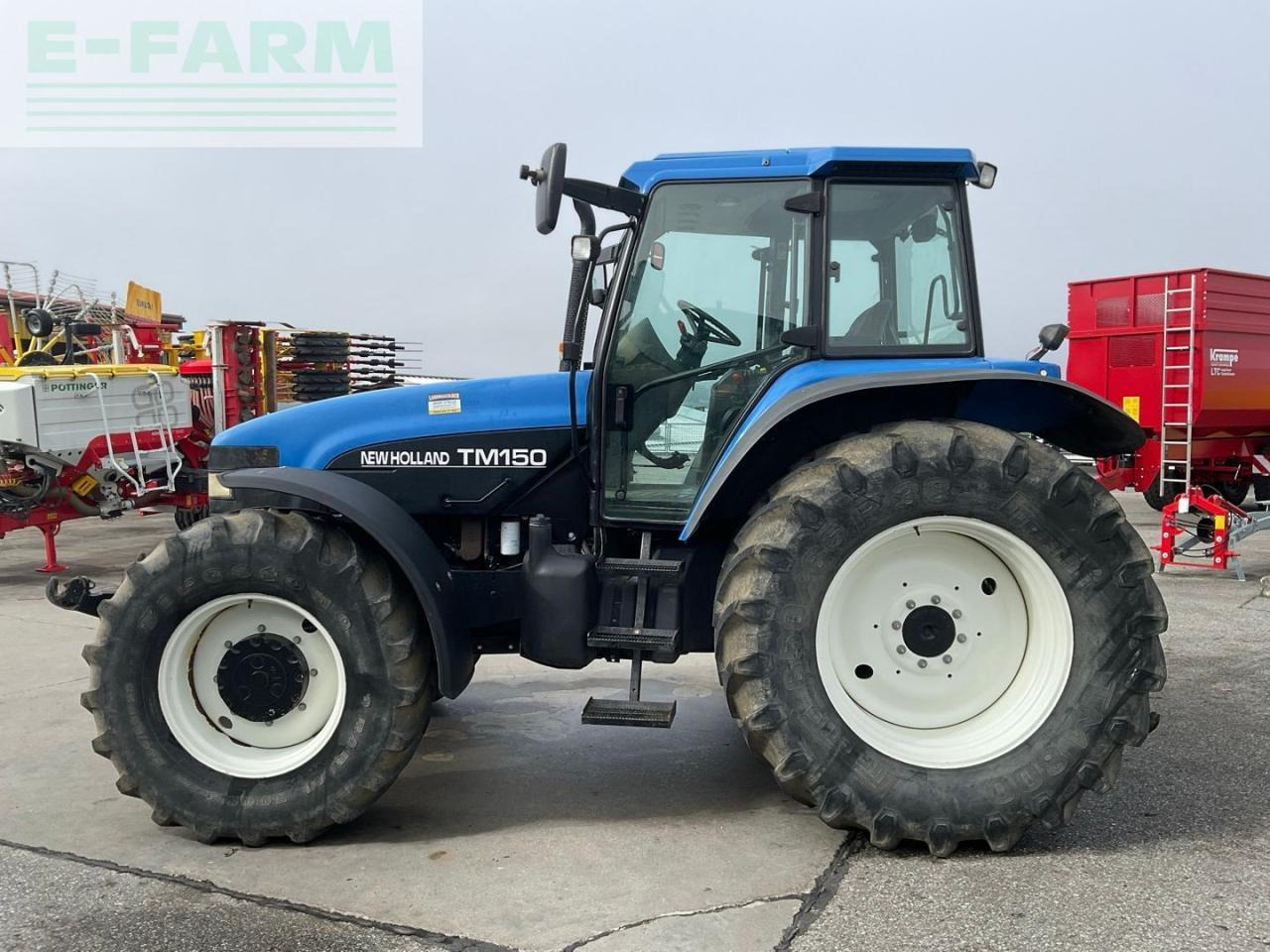New Holland TM 150 - Tractor: foto 2 New Holland TM 150 - Tractor: foto 2
