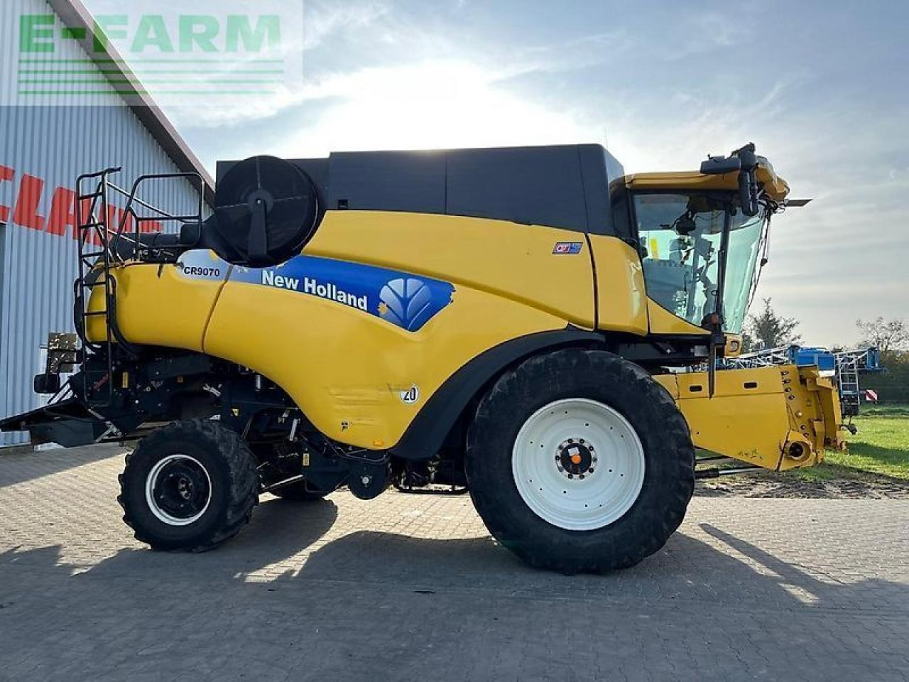 New Holland cr 9070 - Cosechadora de granos: foto 4 New Holland cr 9070 - Cosechadora de granos: foto 4