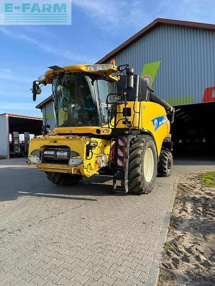 New Holland cr 9070 - Cosechadora de granos: foto 1 New Holland cr 9070 - Cosechadora de granos: foto 1