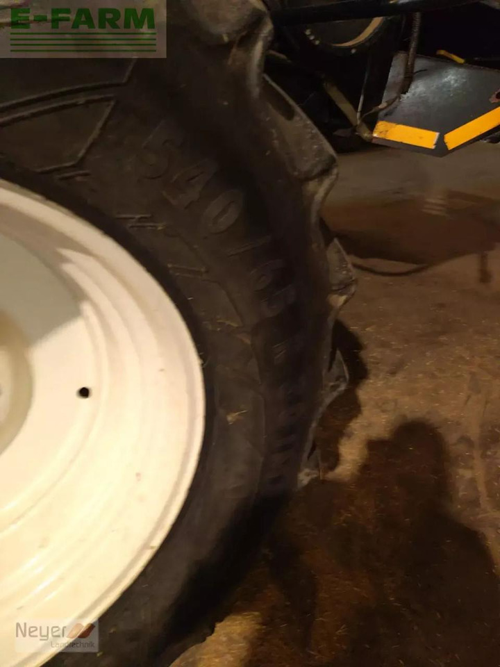 New Holland cr9070 elevation - Cosechadora de granos: foto 4 New Holland cr9070 elevation - Cosechadora de granos: foto 4