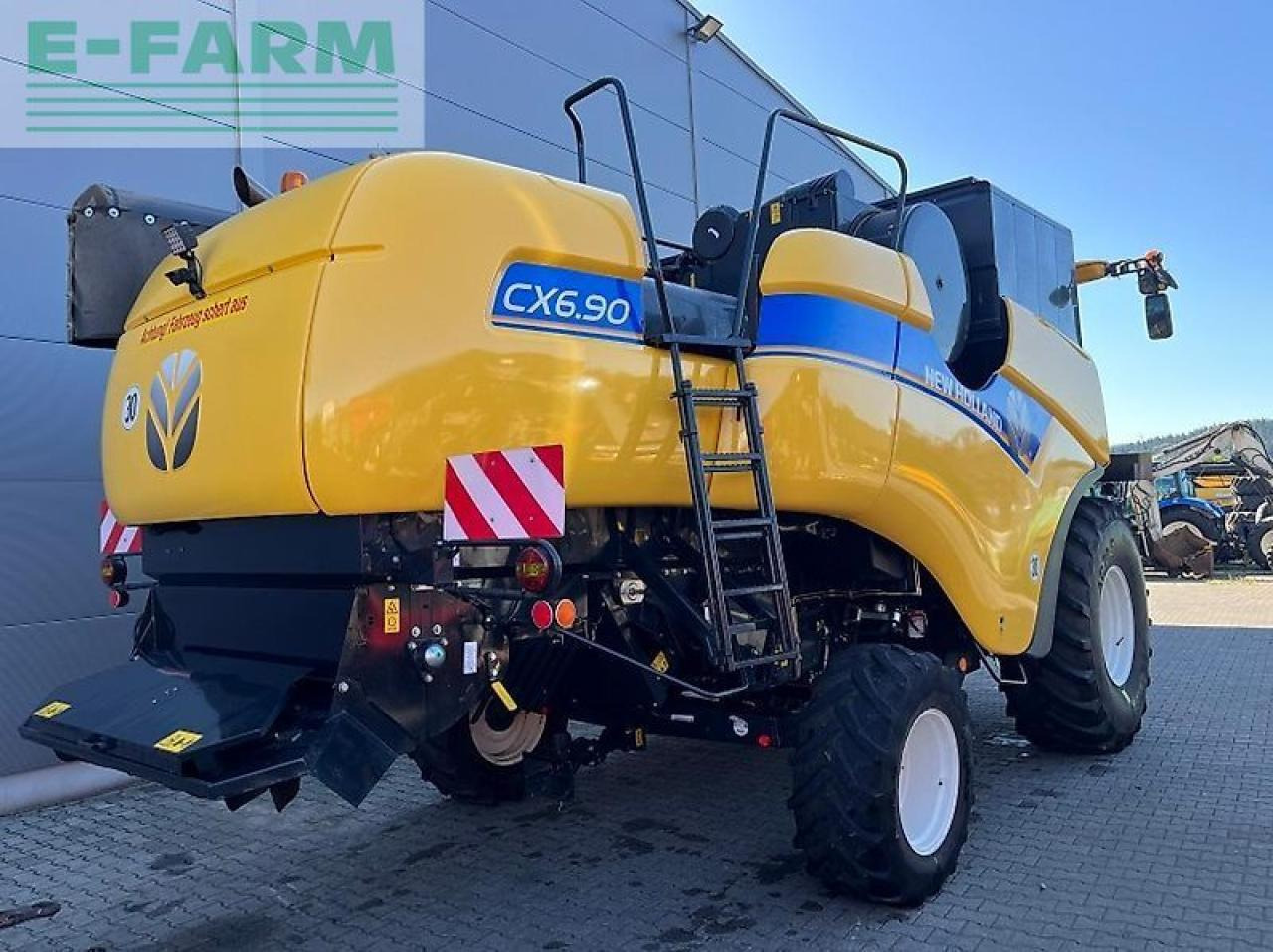 New Holland cx 6.90 - Cosechadora de granos: foto 5 New Holland cx 6.90 - Cosechadora de granos: foto 5